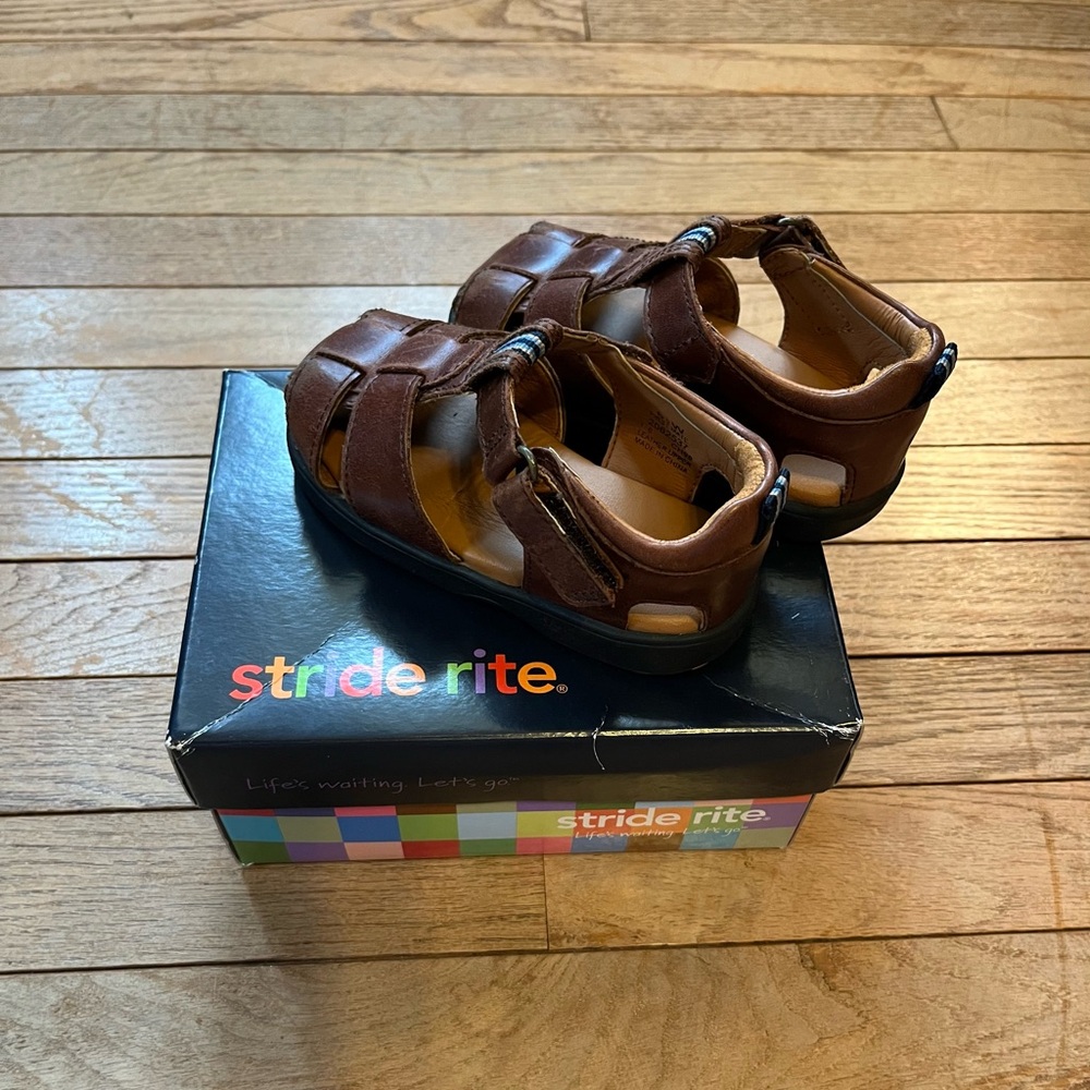 Stride Rite First Mate Brown Pull Up Sandal